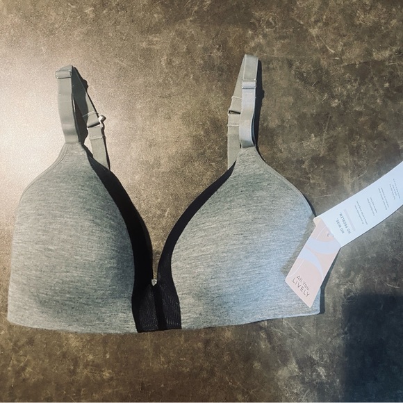 All.You. LIVELY Women's All Day Deep V No Wire Bra - Picture 10 of 16